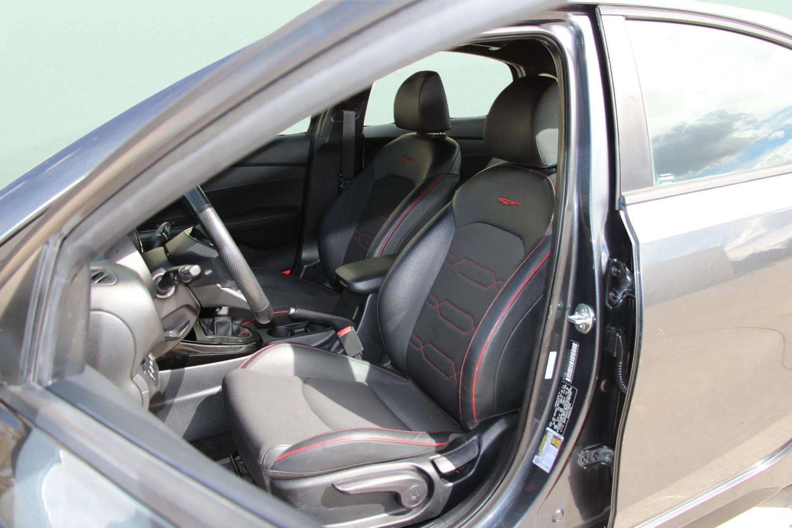 Used 2020 Kia Forte GT image 15