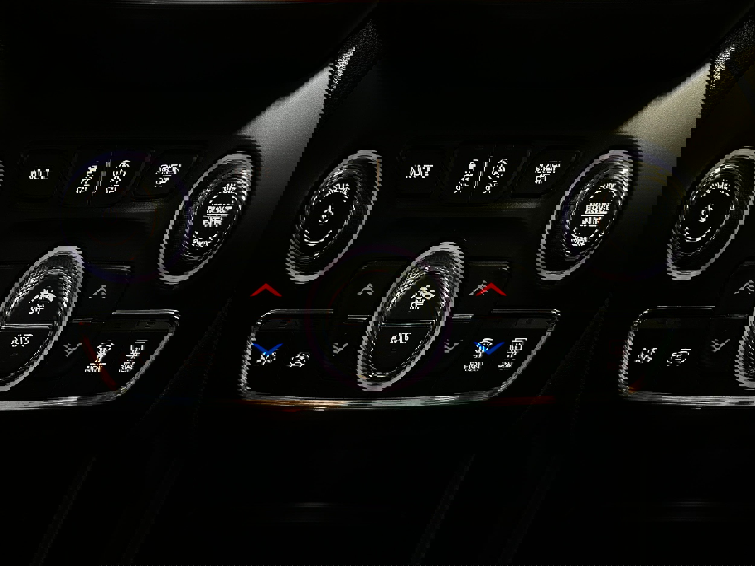 Used 2019 Jeep Cherokee Limited image 10