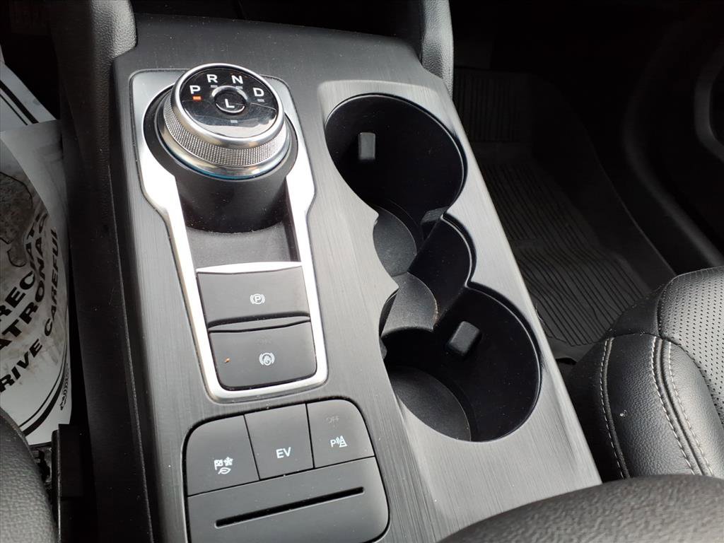 Certified 2022 Ford Escape Titanium image 23