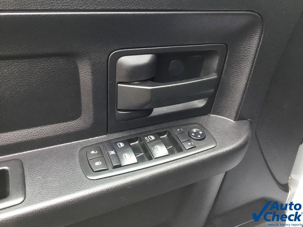 Used 2015 RAM 3500 Tradesman w/ Chrome Appearance Group image 26