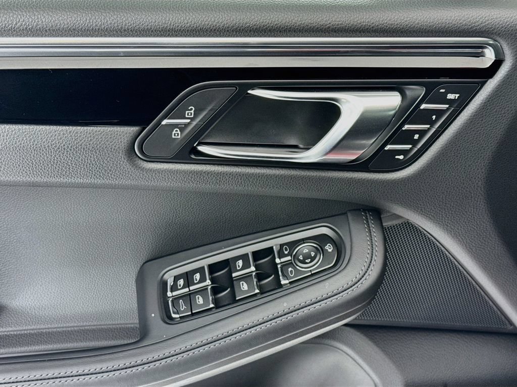 New 2026 Porsche Macan S AWD/4WD image 11