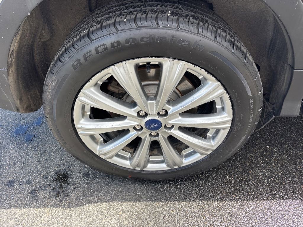 Used 2019 Ford Escape Titanium AWD/4WD image 12