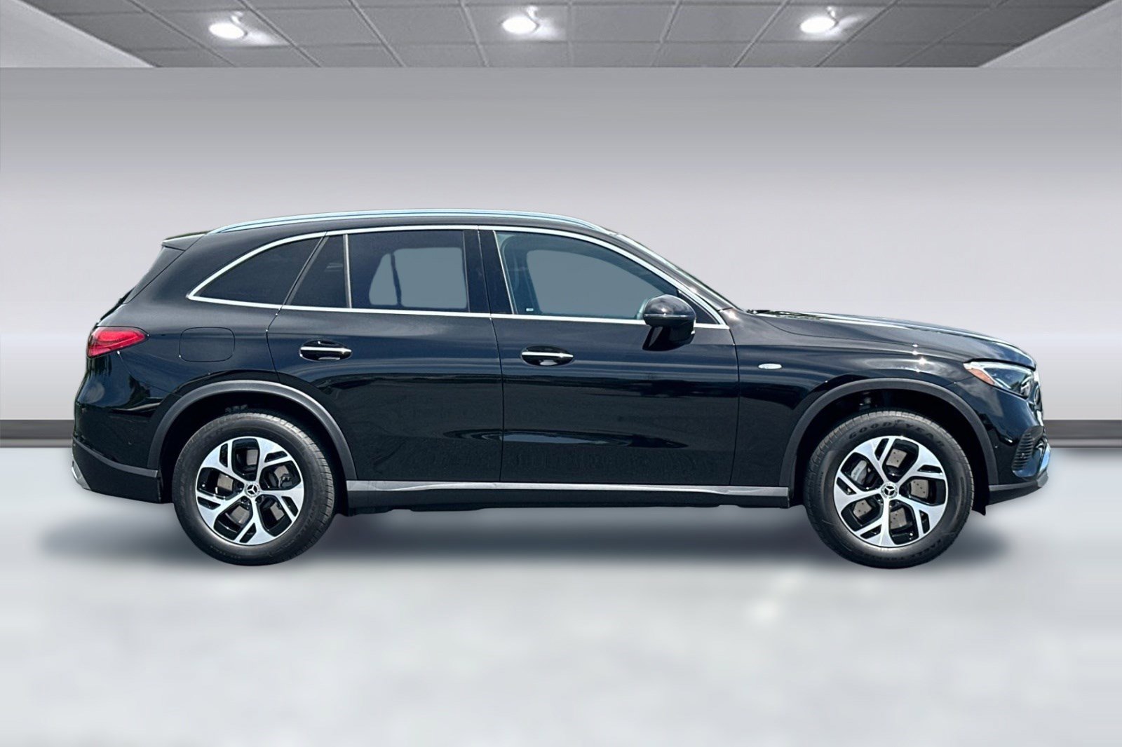 New 2025 Mercedes-Benz GLC 350e 4MATIC image 8