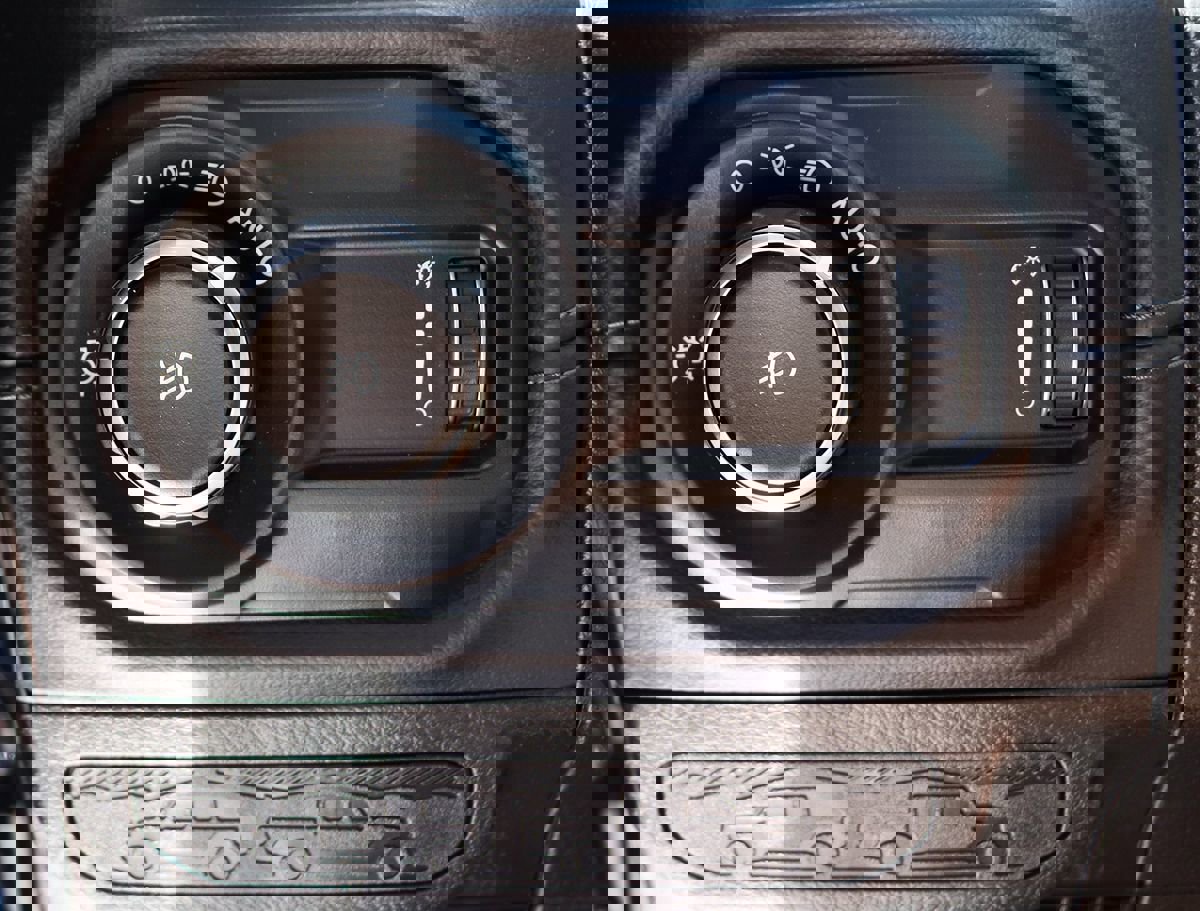 Used 2024 Jeep Wrangler Unlimited Rubicon 392 image 47