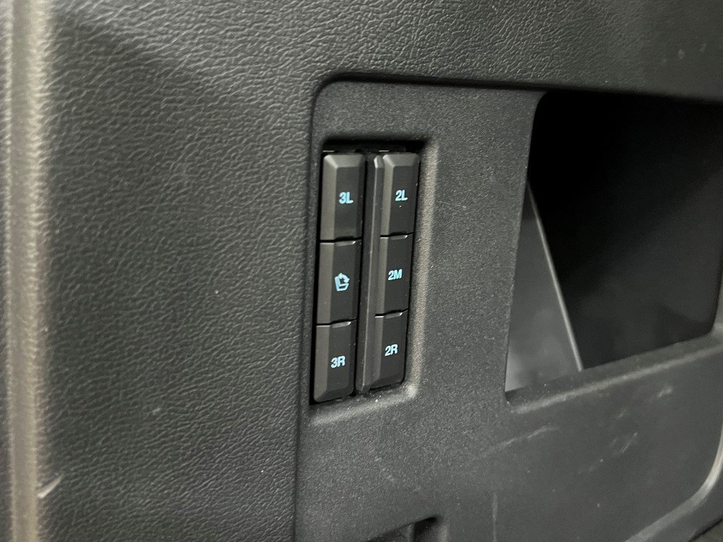 Used 2022 Ford Expedition Max Limited image 12