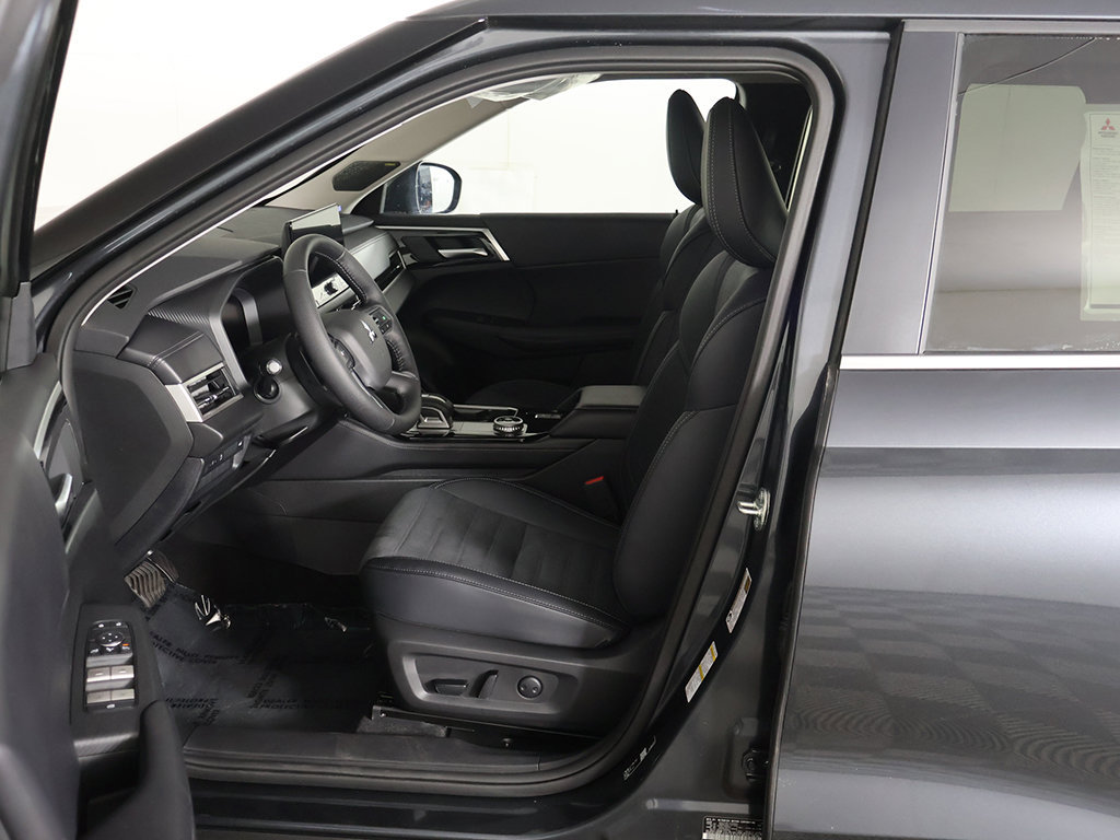 New 2026 Mitsubishi Outlander SE FWD image 32