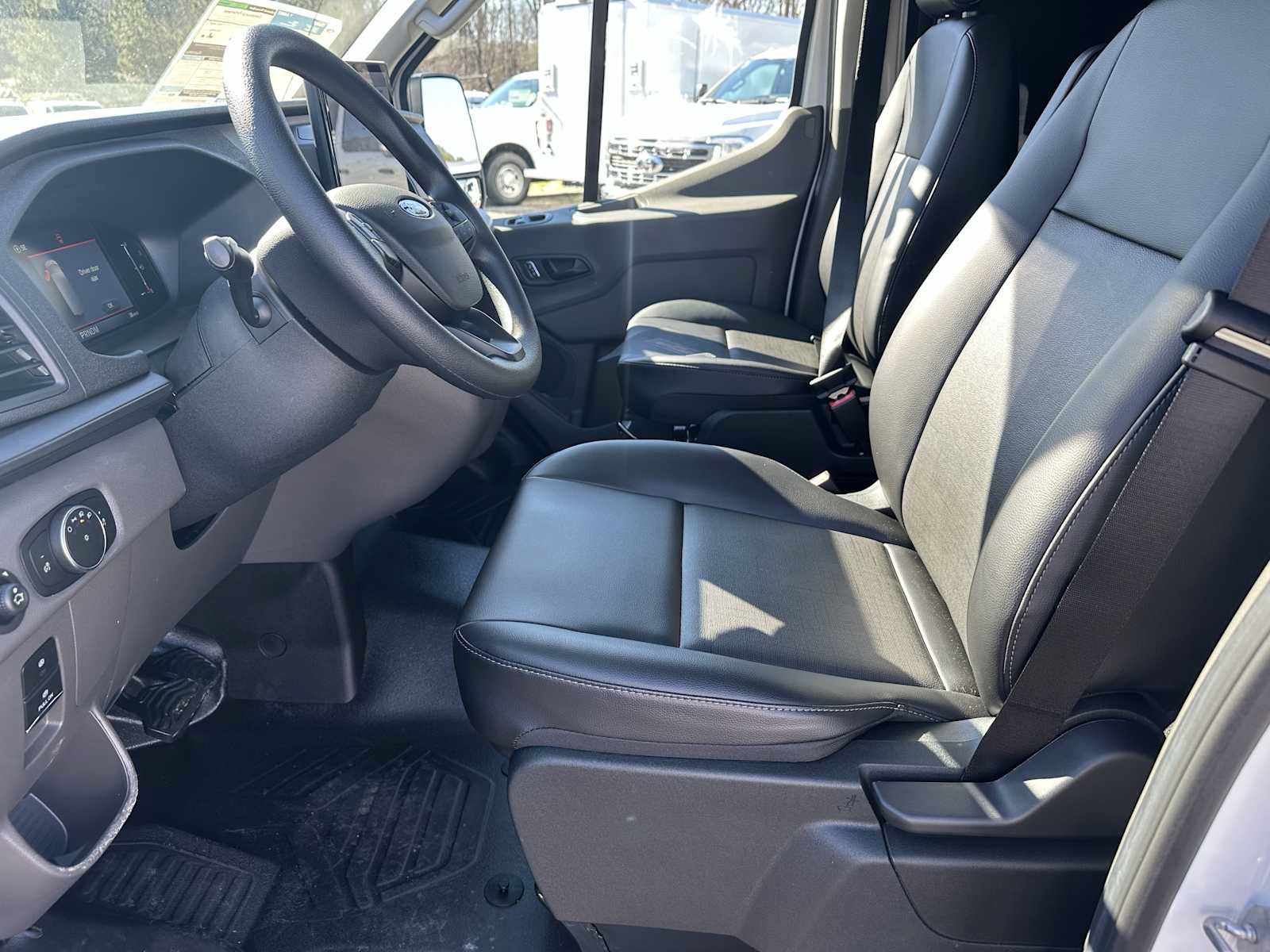 New 2026 Ford Transit 250 148 Medium Roof w/ Load Area Protection Package RWD image 14