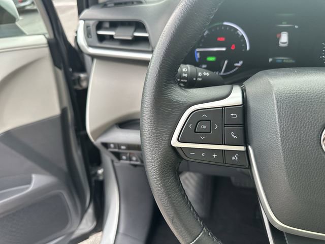 Used 2024 Toyota Sienna XLE image 18