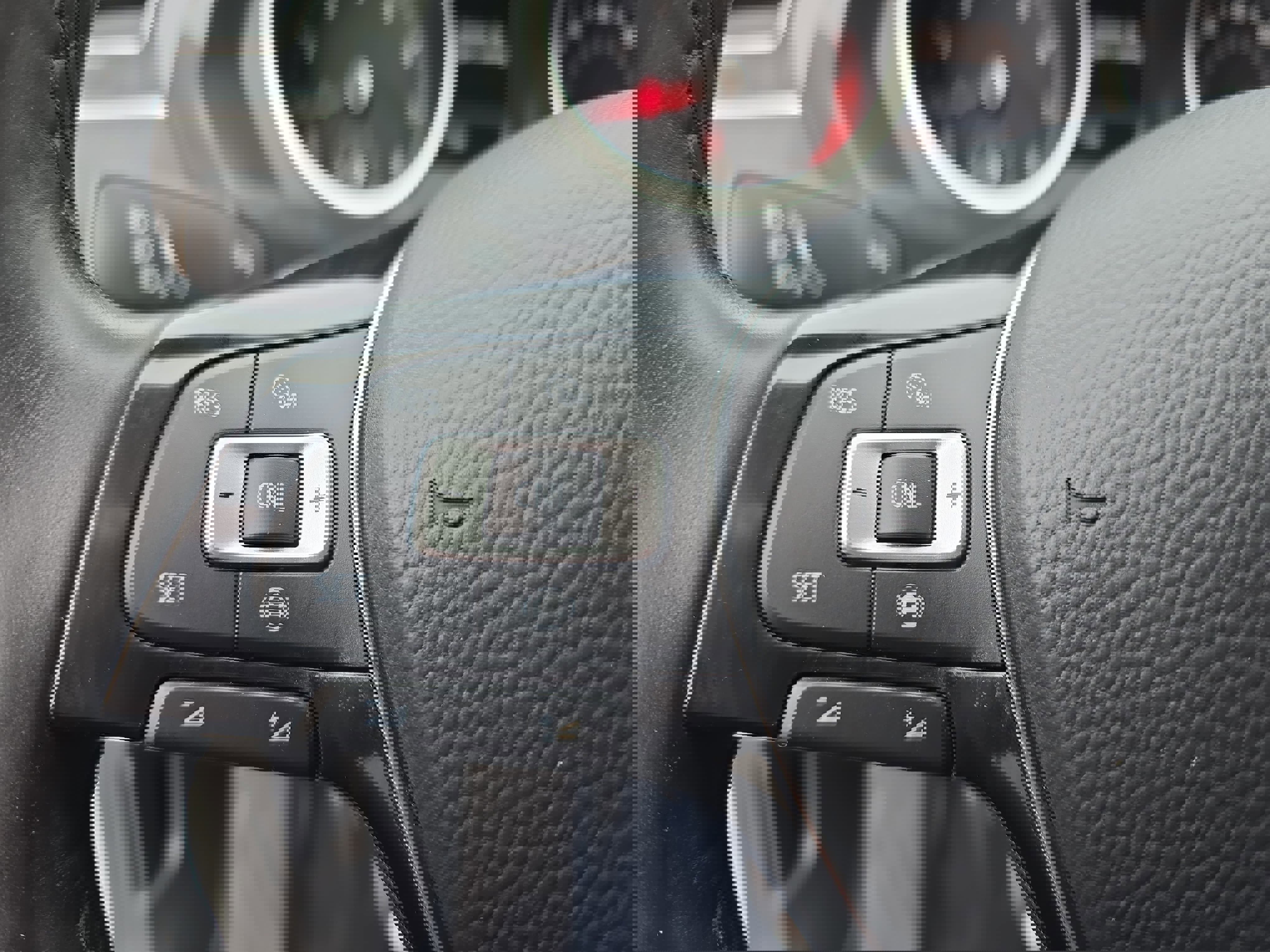 Used 2019 Volkswagen Tiguan SE w/ Panoramic Sunroof Package image 16