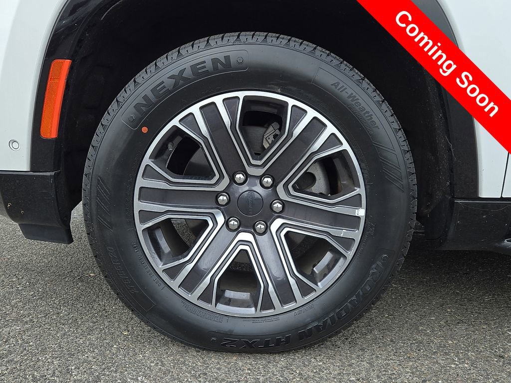 Used 2024 Jeep Wagoneer Series II AWD/4WD image 8