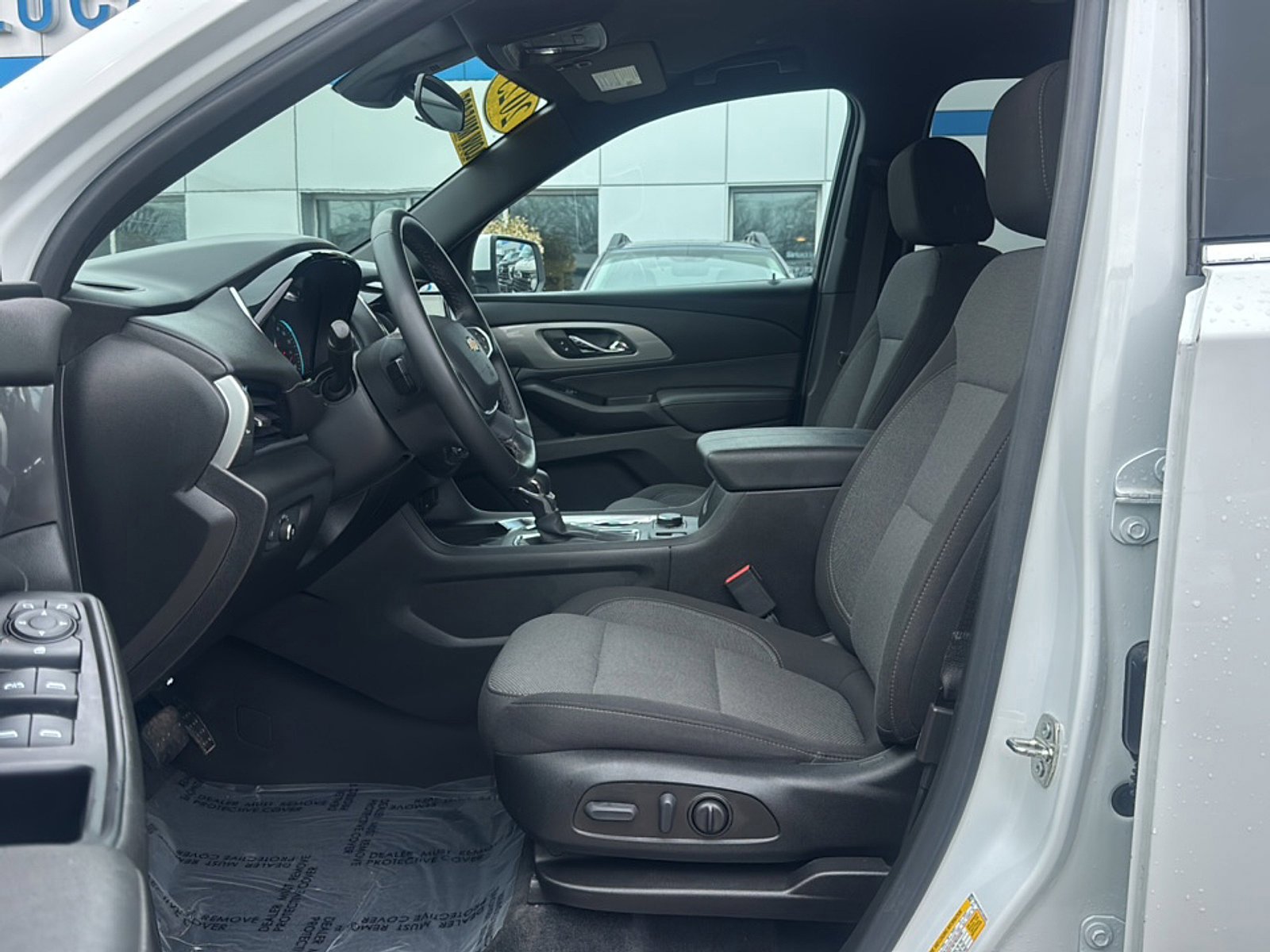 Certified 2023 Chevrolet Traverse LT AWD/4WD image 12