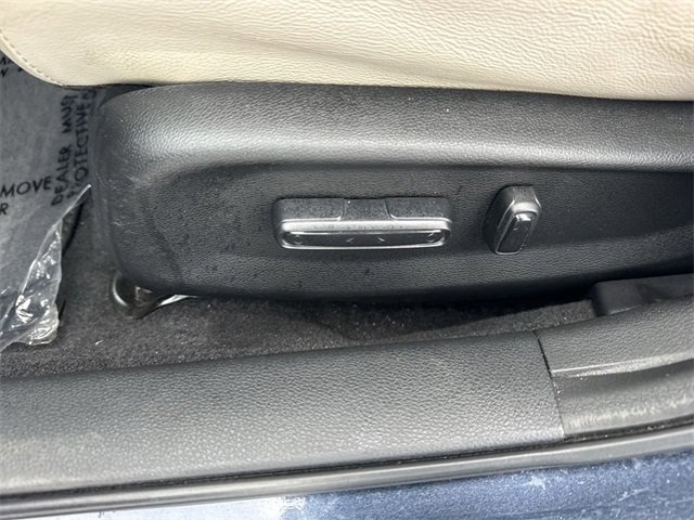 Used 2019 Honda Insight Touring image 12