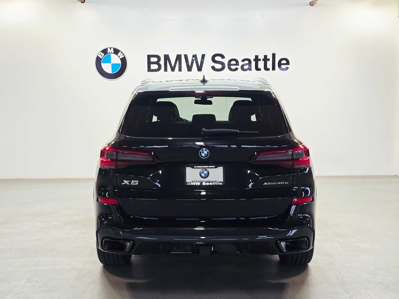Used 2023 BMW X5 xDrive45e w/ Executive Package image 5