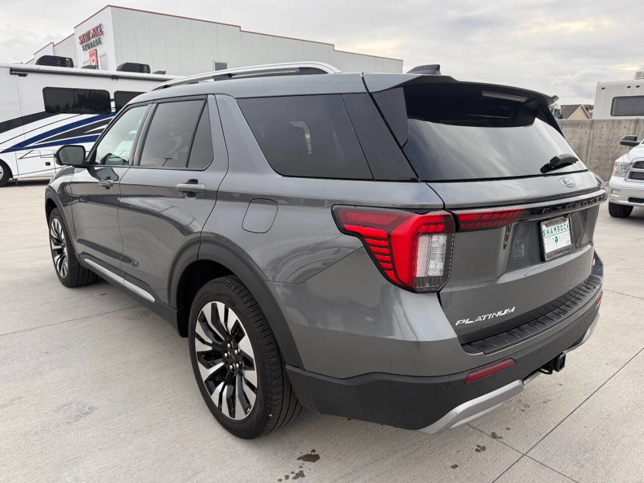 Used 2025 Ford Explorer Platinum w/ LUX Leather Package image 5