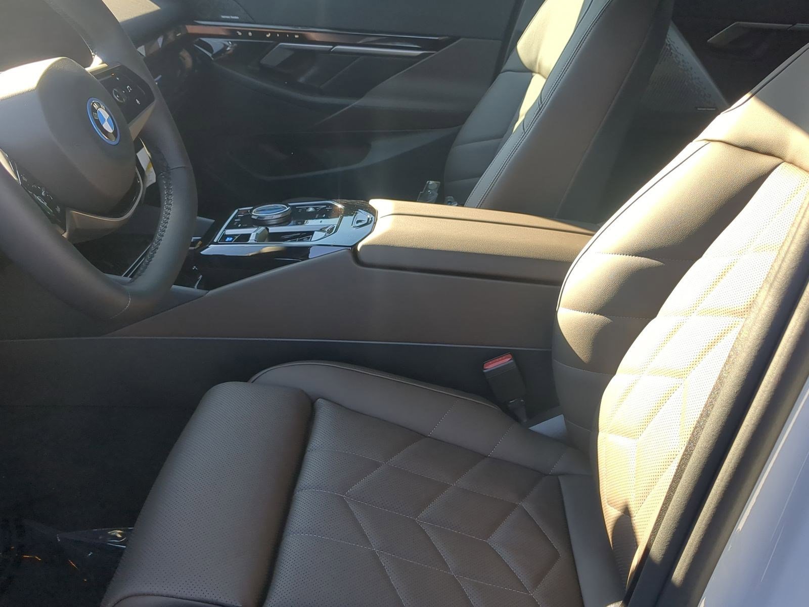 Certified 2025 BMW i5 eDrive40i w/ Premium Package image 15