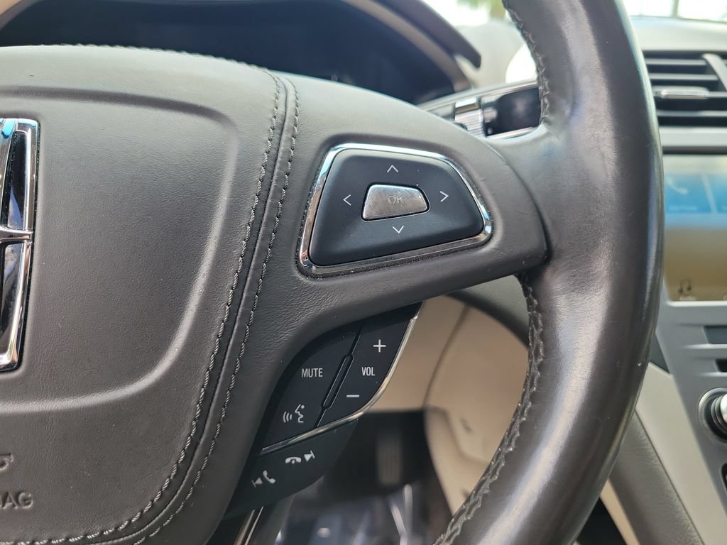 Used 2017 Lincoln MKZ Reserve w/ Luxury Package FWD image 27