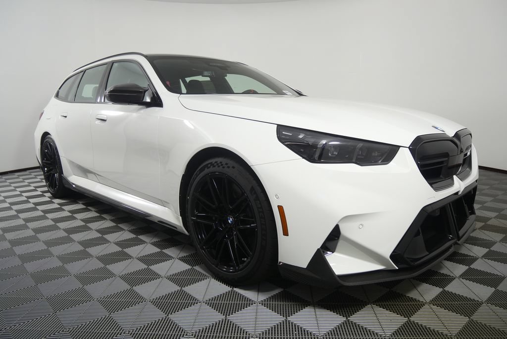 New 2027 BMW M5 Touring AWD/4WD image 2