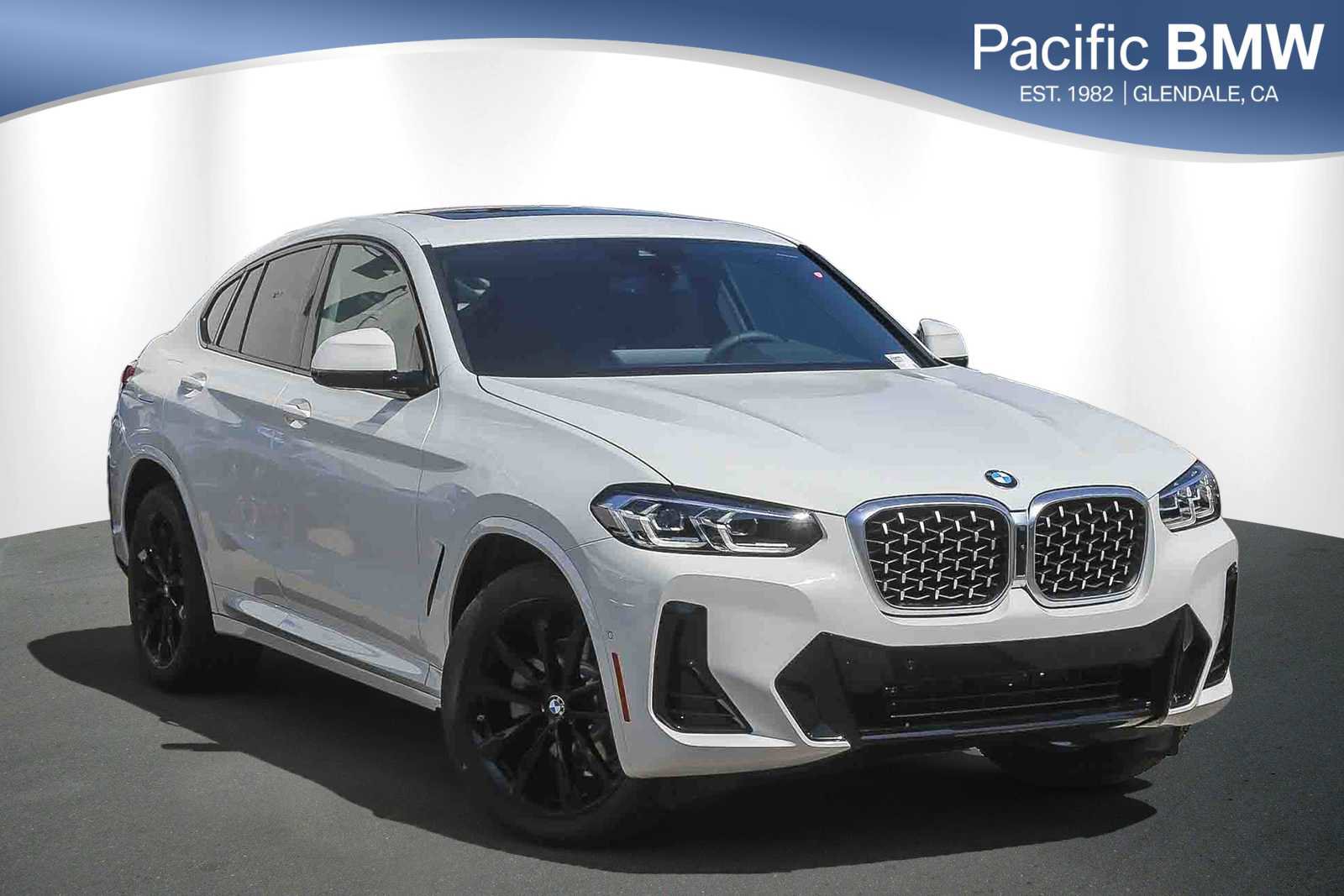 New 2025 BMW X4 xDrive30i w/ M Sport Package