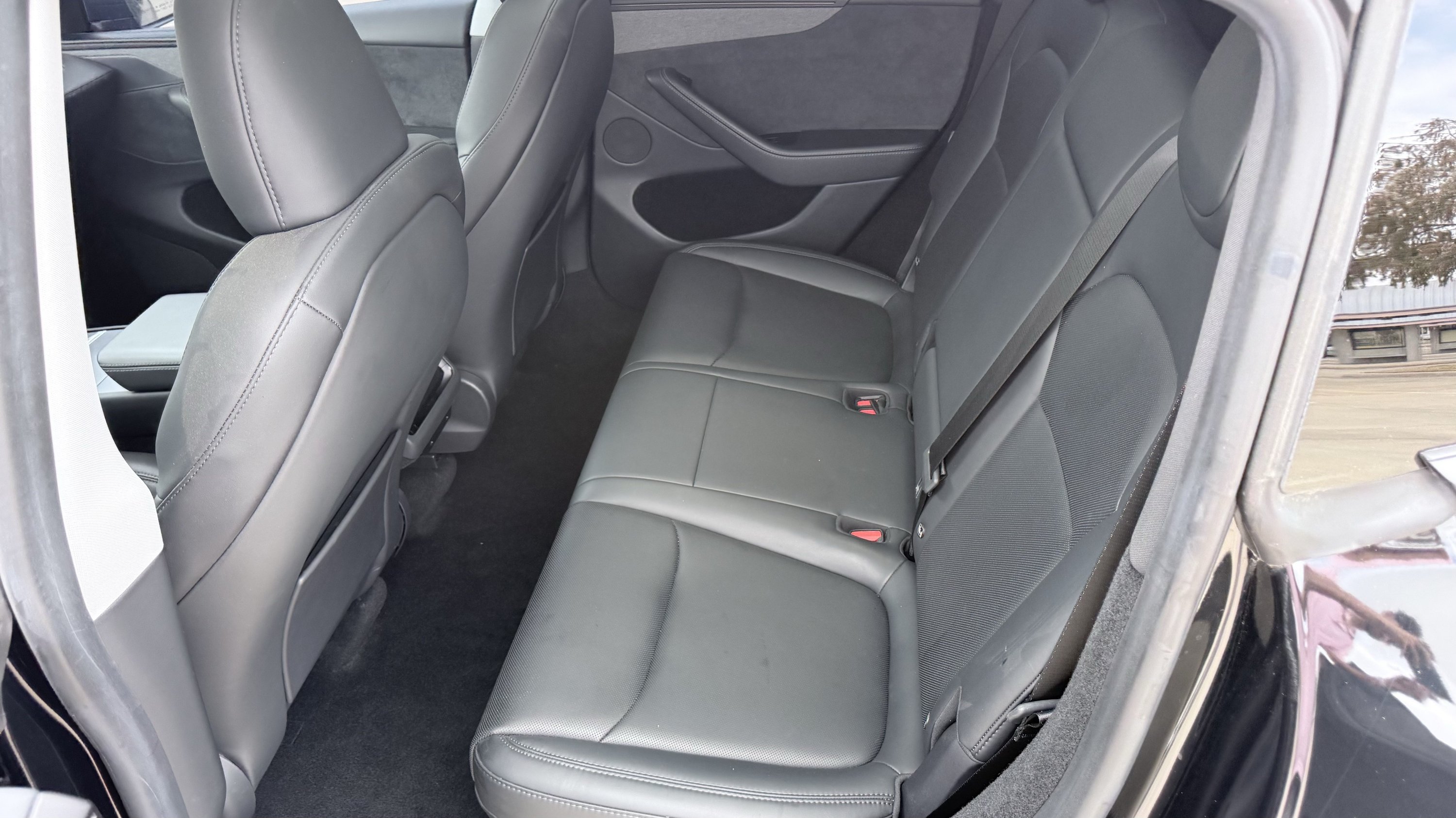 Used 2026 Tesla Model Y Long Range RWD image 28