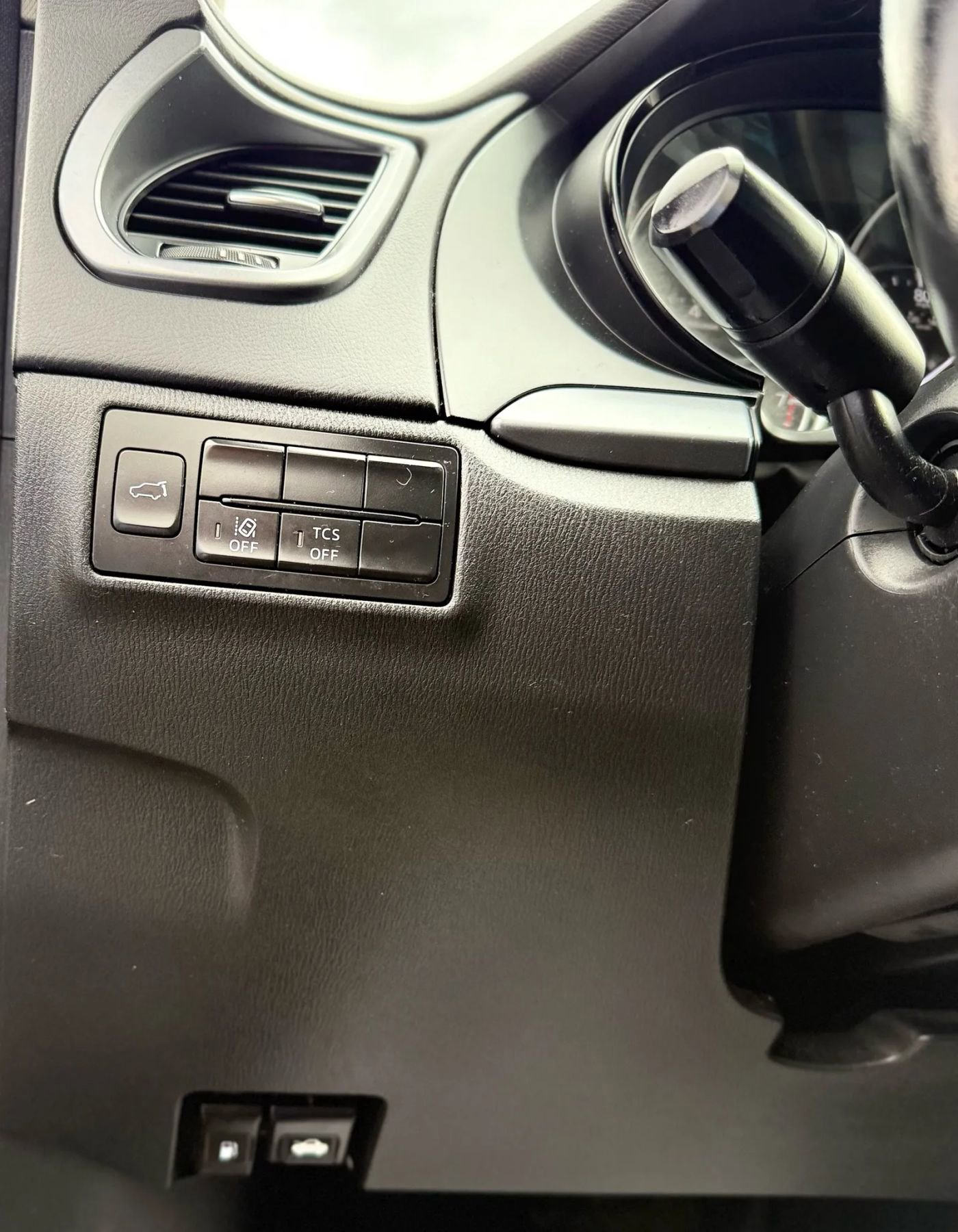 Used 2018 MAZDA CX-9 Touring image 23