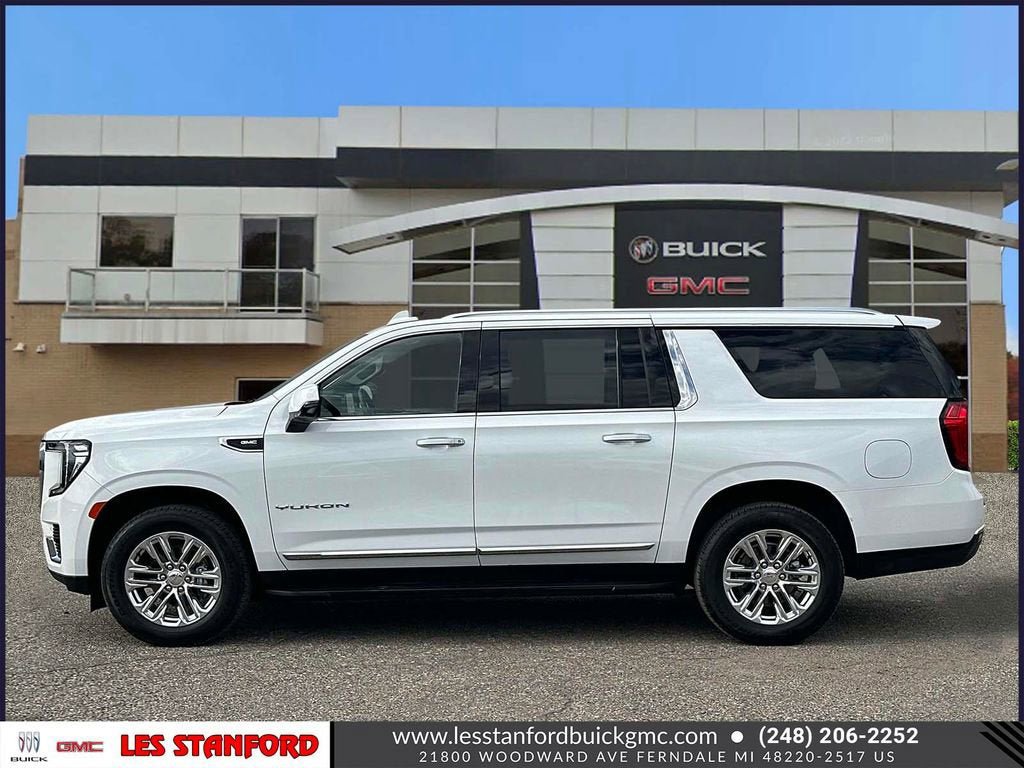 Used 2023 GMC Yukon XL SLT w/ SLT Premium Package AWD/4WD image 2