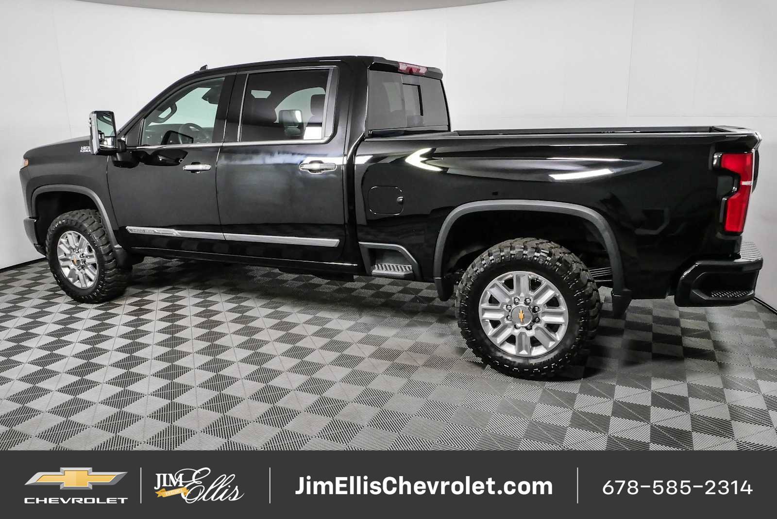 Certified 2025 Chevrolet Silverado 2500 High Country w/ High Country Premium Package AWD/4WD image 30