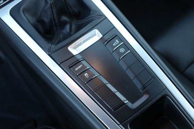 Used 2015 Porsche Cayman image 33