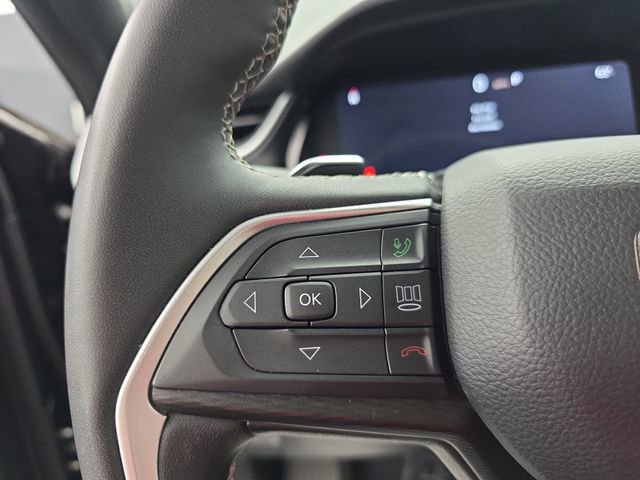 Used 2023 Jeep Grand Cherokee L Laredo image 40