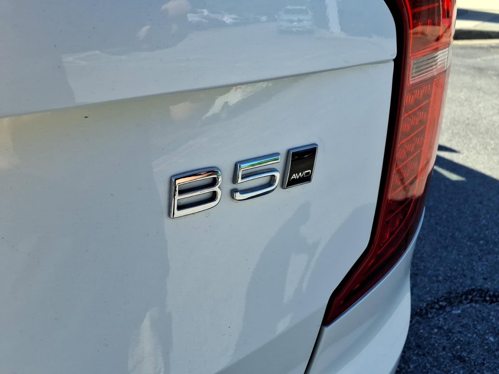 Certified 2023 Volvo XC90 B5 Plus w/ Protection Package Premier AWD/4WD image 10
