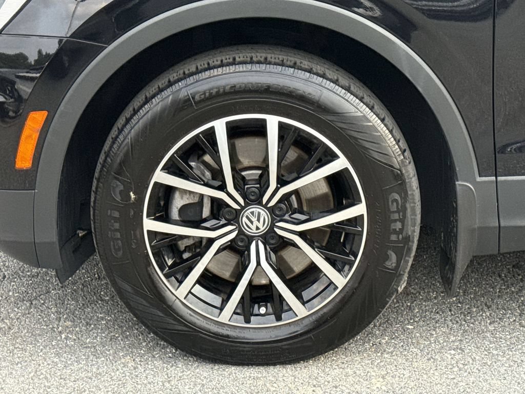 Used 2021 Volkswagen Tiguan SEL AWD/4WD image 19