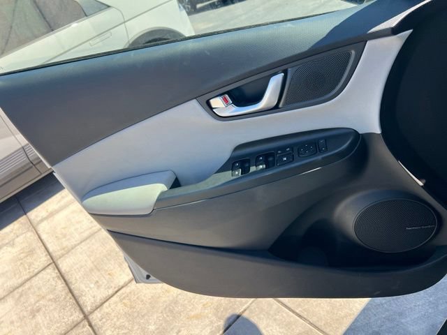 Certified 2023 Hyundai Kona Limited w/ Cargo Package FWD image 15