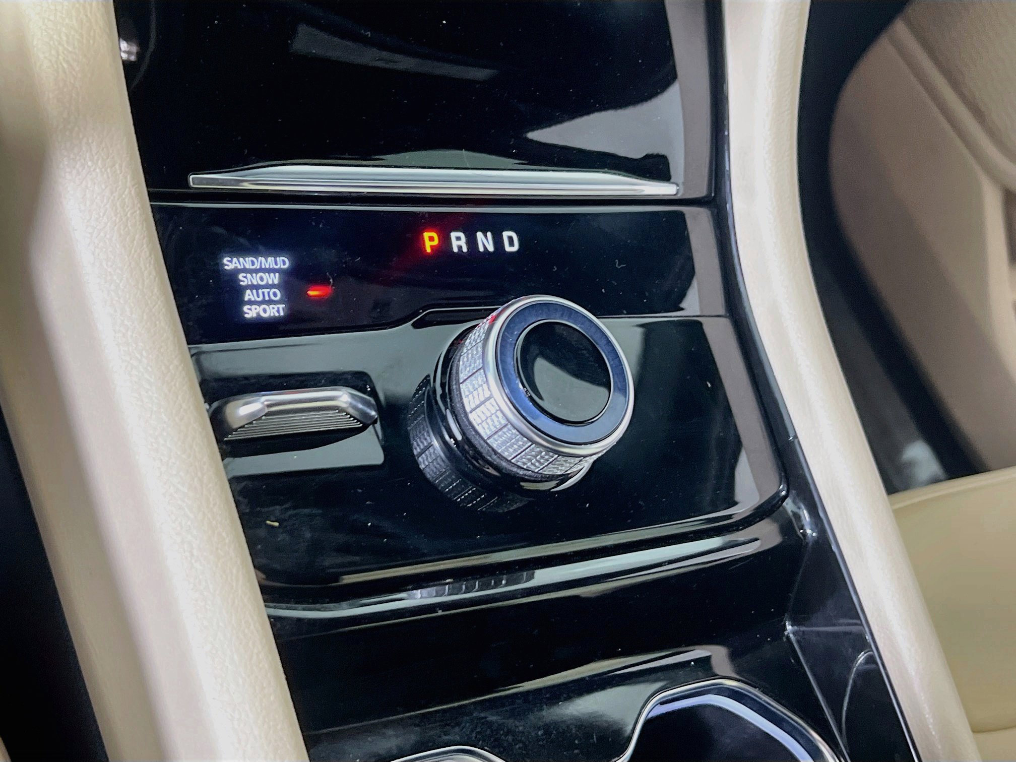 Used 2023 Jeep Grand Cherokee Limited AWD/4WD image 17