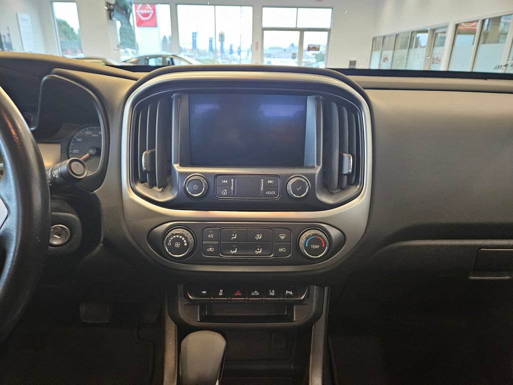 Used 2022 Chevrolet Colorado LT w/ Safety Package AWD/4WD image 16
