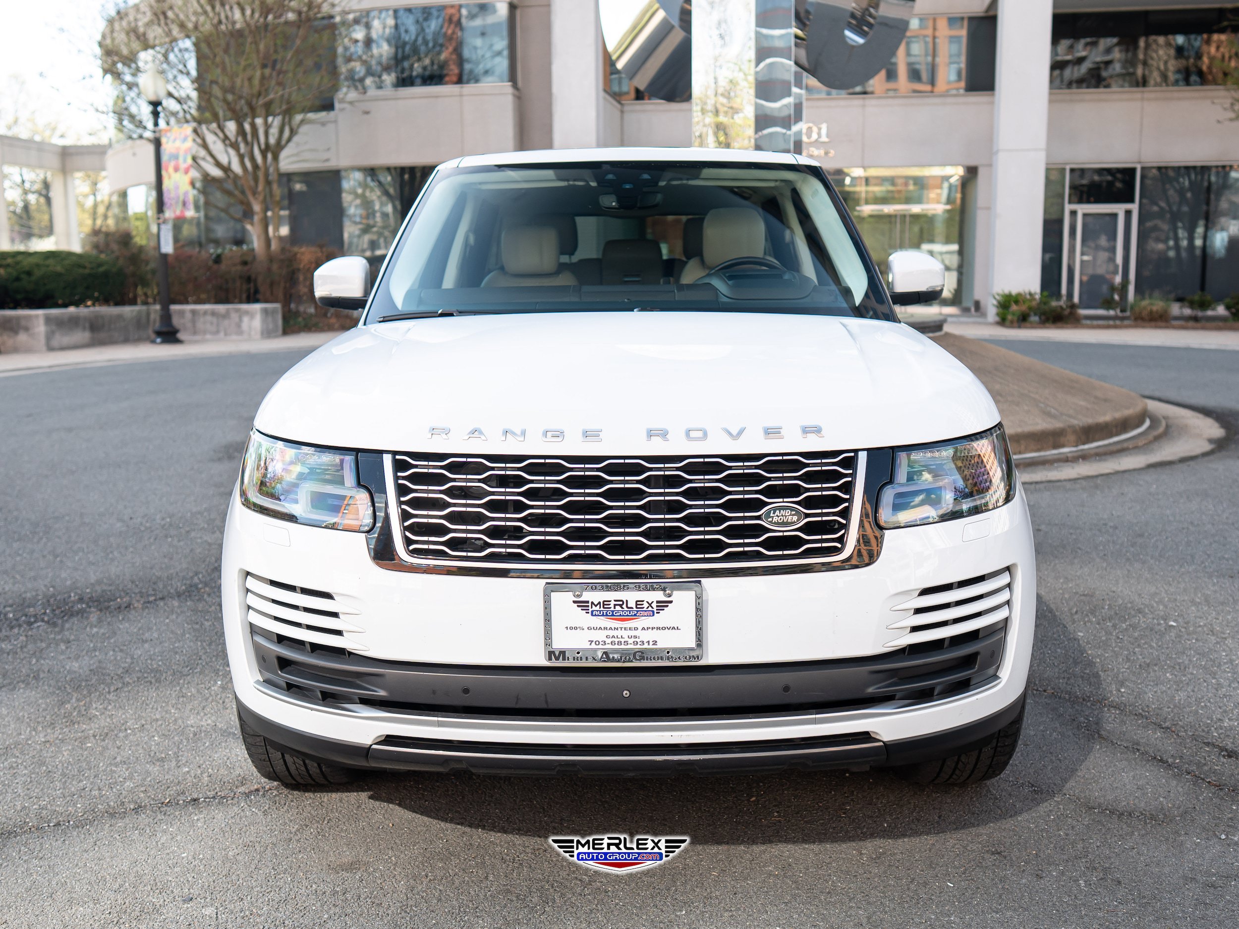 Used 2018 Land Rover Range Rover Long Wheelbase Supercharged AWD/4WD image 2