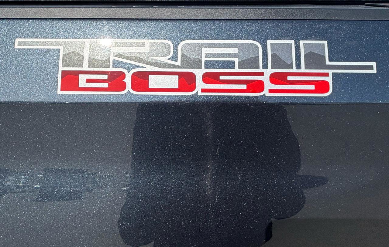 Used 2021 Chevrolet Silverado 1500 LT Trail Boss w/ Bed Protection Package image 40