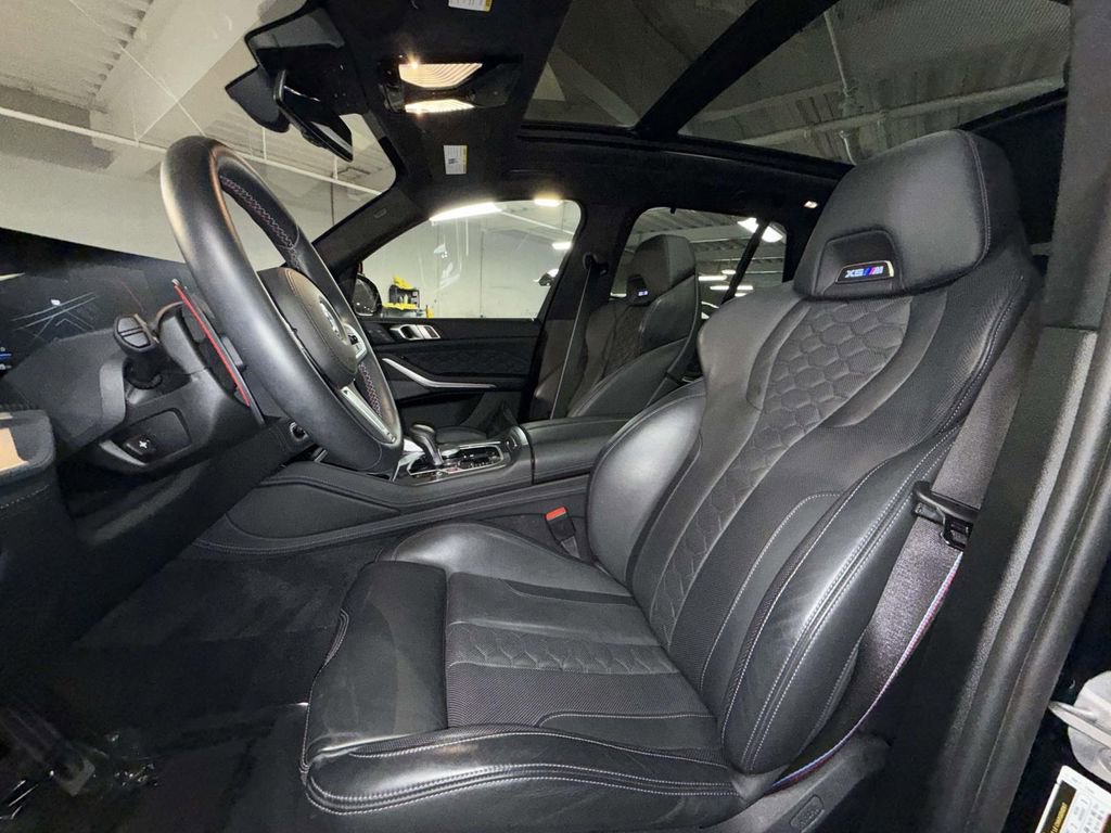 Used 2025 BMW X5 M Competition w/ Executive Package image 2