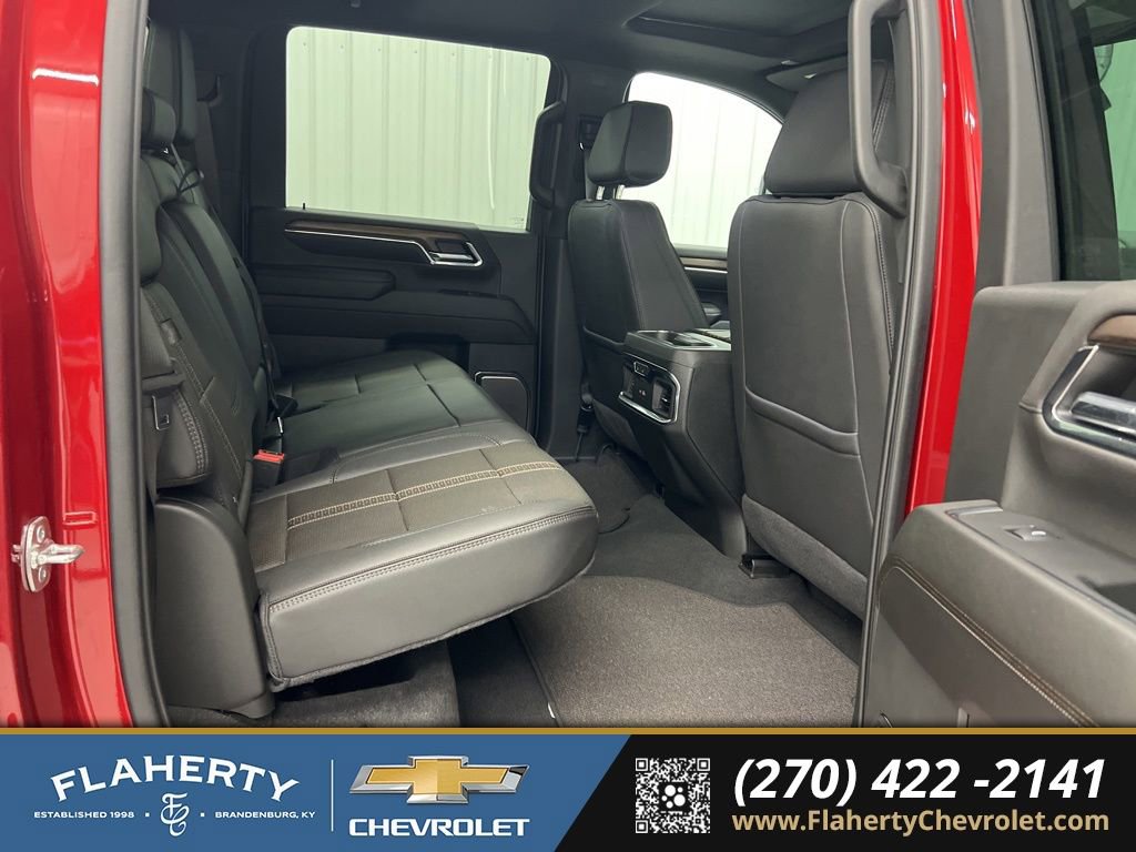 Used 2025 Chevrolet Silverado 3500 High Country w/ Technology Package image 13