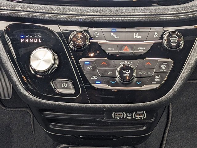 Certified 2021 Chrysler Pacifica Touring-L w/ S Appearance Package image 14