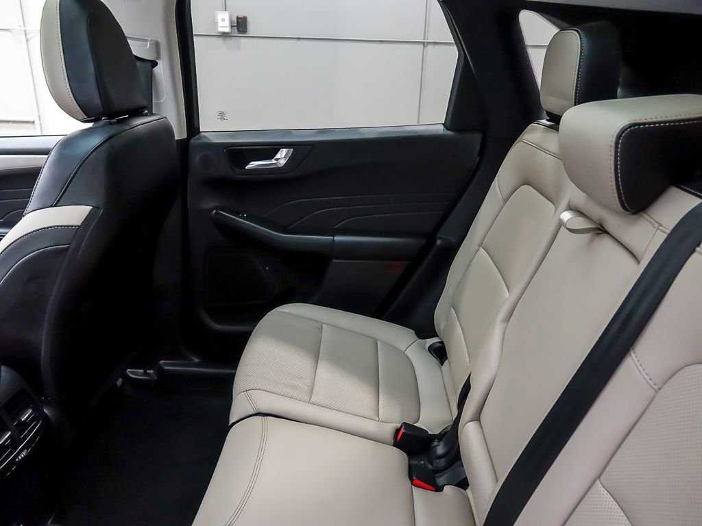 Used 2022 Ford Escape SEL w/ Technology Package FWD image 14