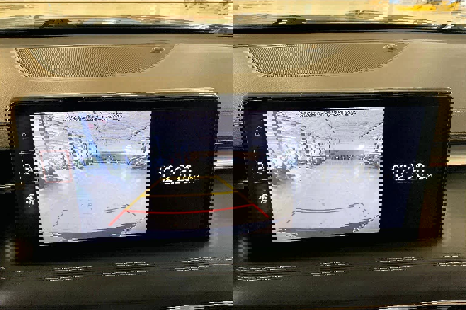 Used 2022 Genesis G70 2.0T image 28