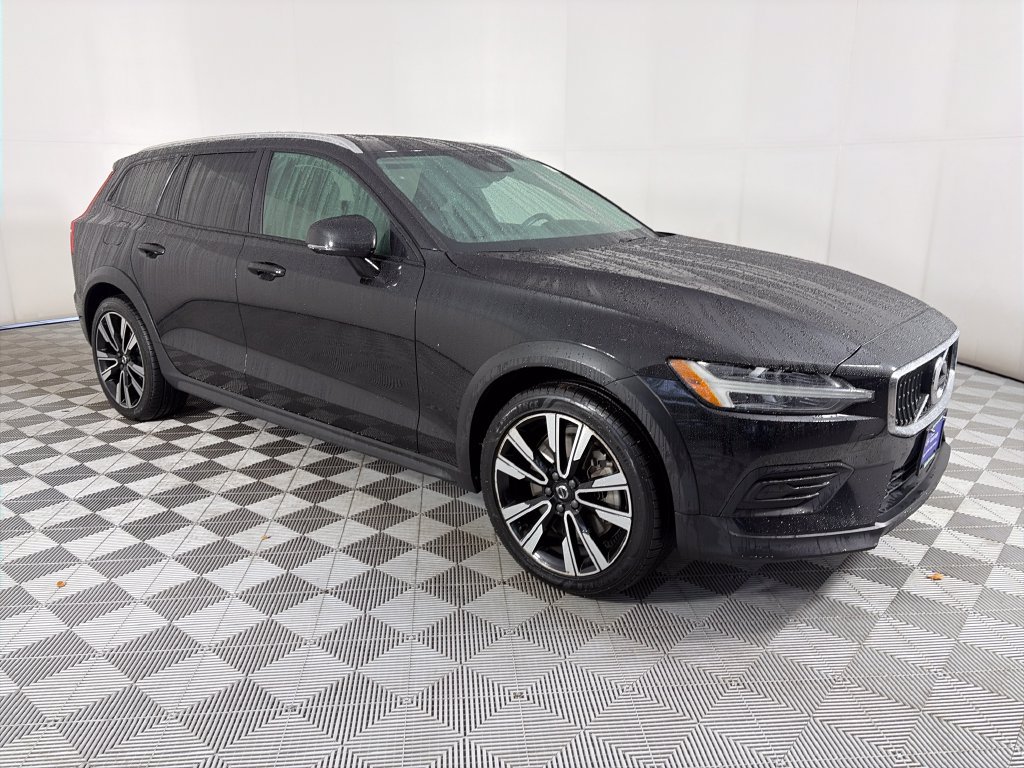 Used 2020 Volvo V60 T5 Cross Country