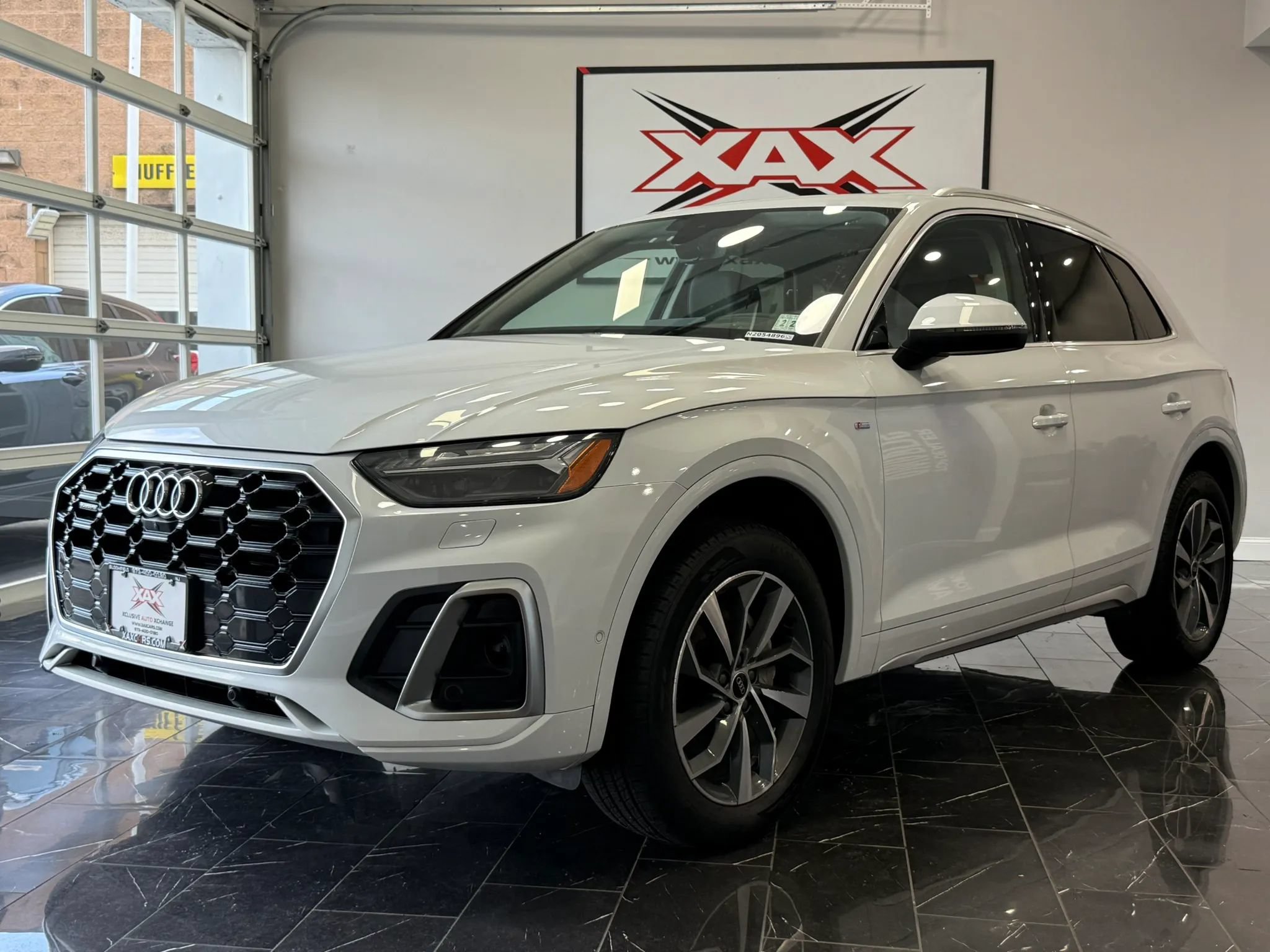 Used 2022 Audi Q5 2.0T Prestige w/ Prestige Package AWD/4WD image 3