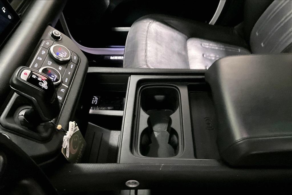 Used 2021 Land Rover Defender 110 X-Dynamic HSE image 18