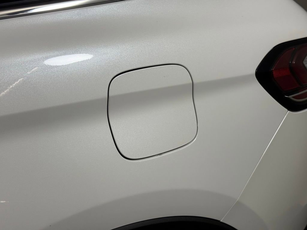 Certified 2022 Lincoln Nautilus Reserve w/ Equipment Group 201A image 11