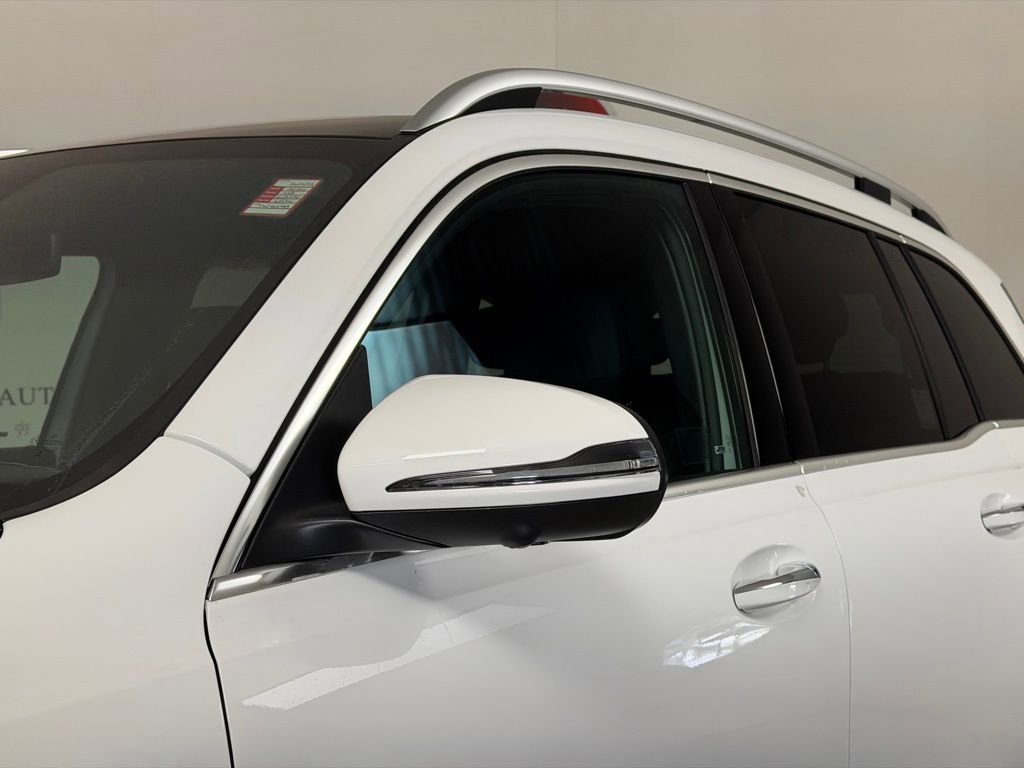 New 2026 Mercedes-Benz GLB 250 4MATIC image 9