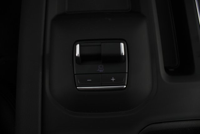 New 2026 GMC Sierra 2500 Denali w/ Denali Reserve Package image 8