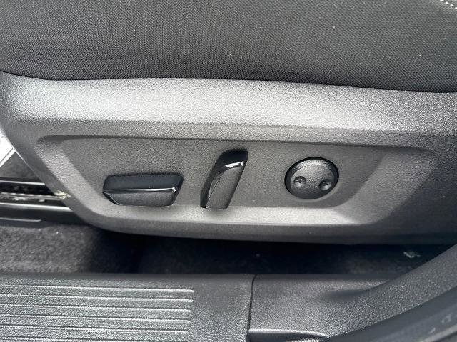 Certified 2025 Nissan Rogue SV image 20