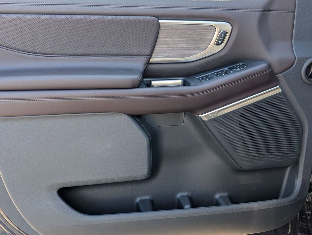 New 2026 Ford Expedition Platinum image 29