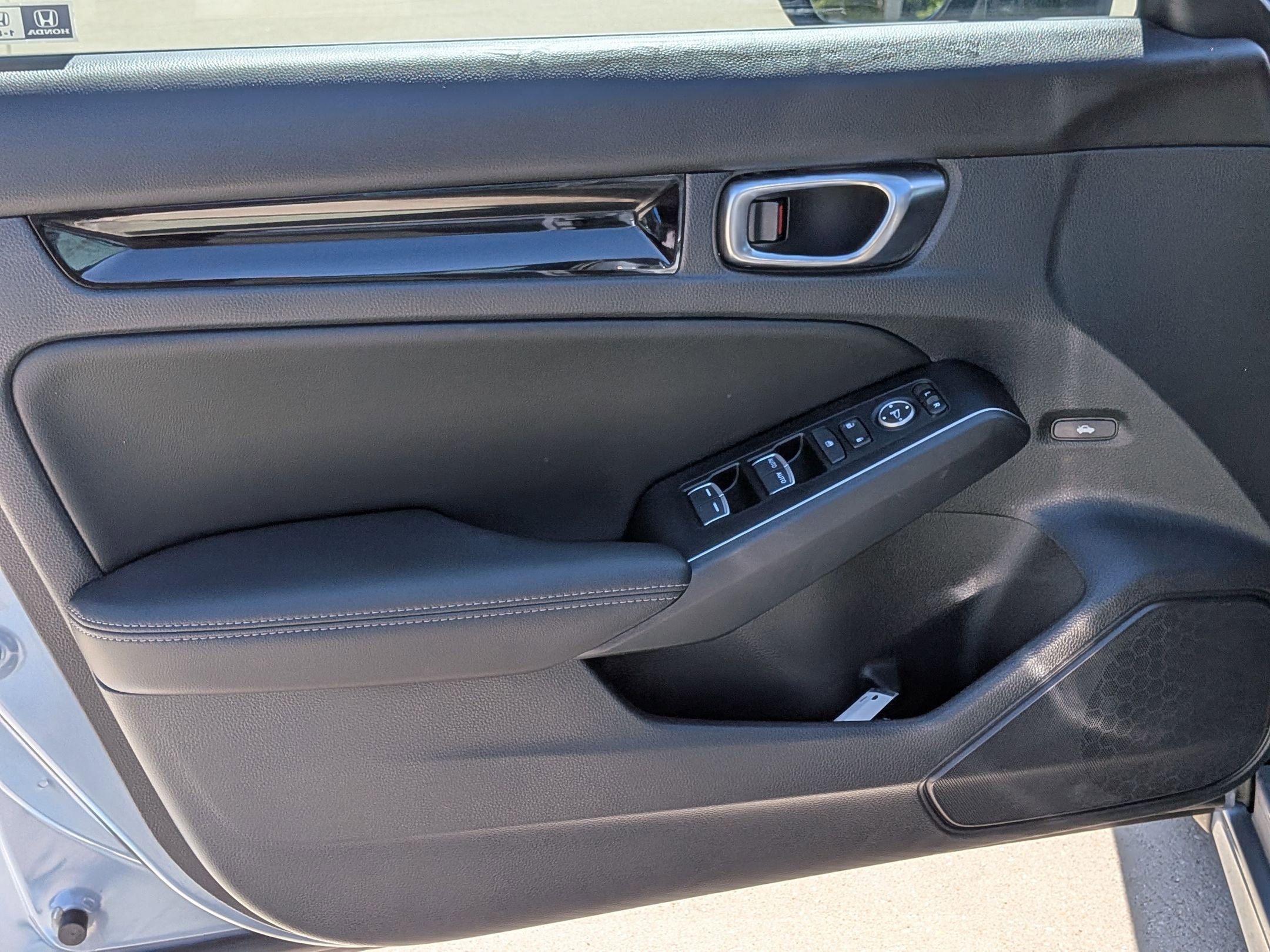 Used 2022 Honda Civic Touring image 12