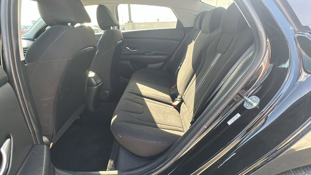 Used 2023 Hyundai Elantra SEL w/ Convenience Package image 32